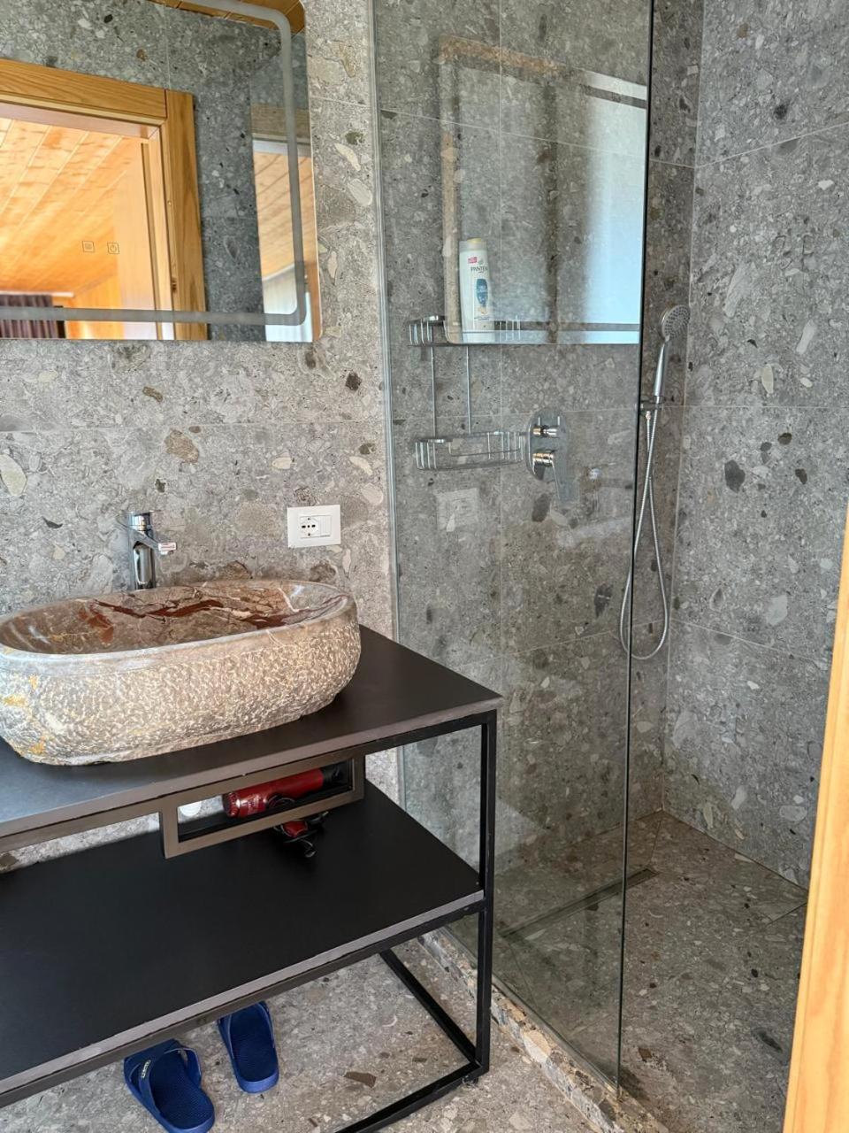 Villa Ujevara E Vogel 泰斯 外观 照片
